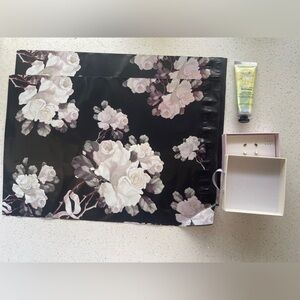 Lot: 2 Pair of Earrings, 2 Polymailers, & Body Shop Hand Cream